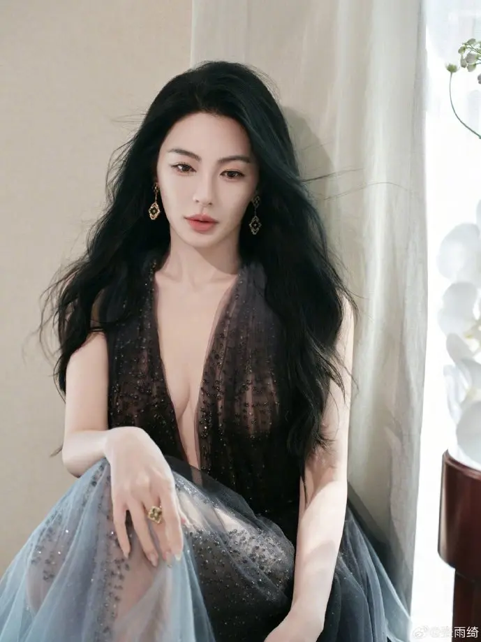 抖音全球下载量增长趋势图